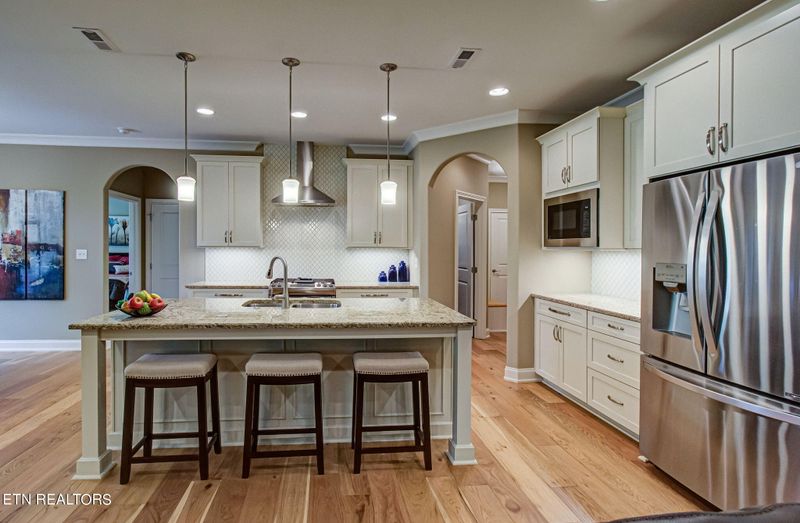 185 Chahyga Way, Loudon, TN 37774