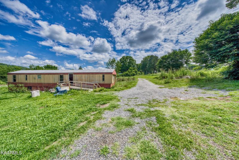 185 County Rd #185, Riceville, TN 37370