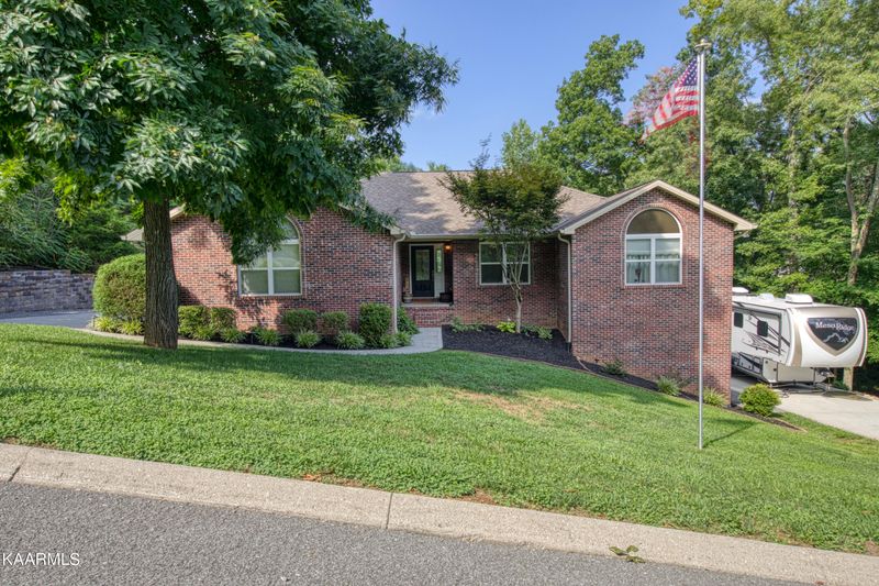 185 Field Stone Dr, Andersonville, TN 37705