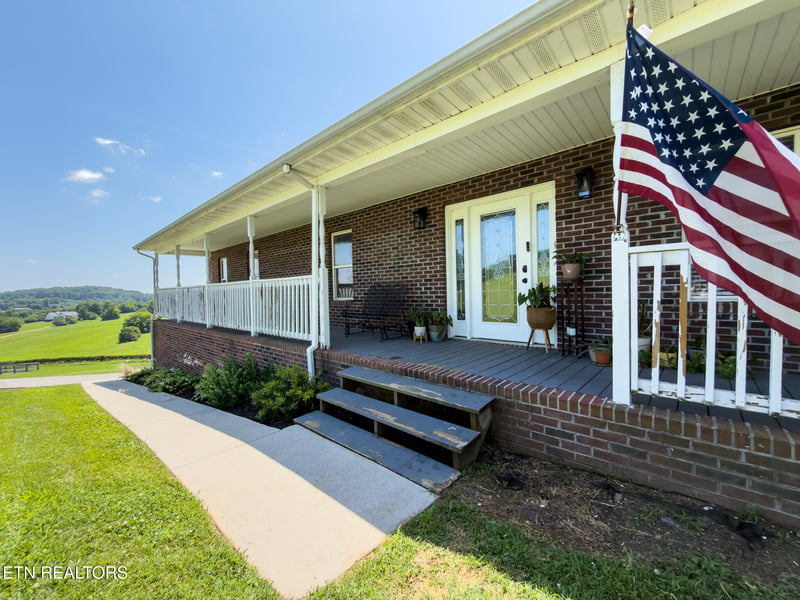 185 Hillview Ln, Loudon, TN 37774