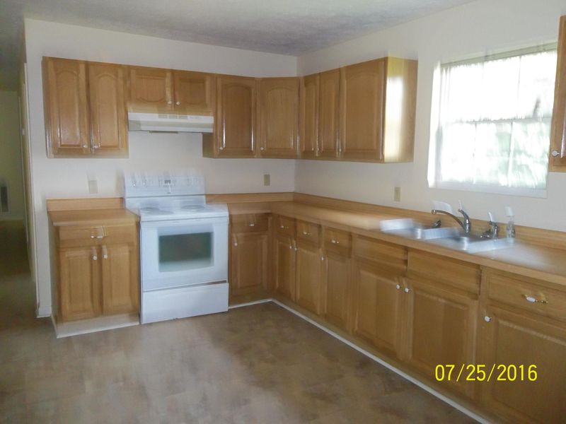 185 Liberty Rd, Wartburg, TN 37887