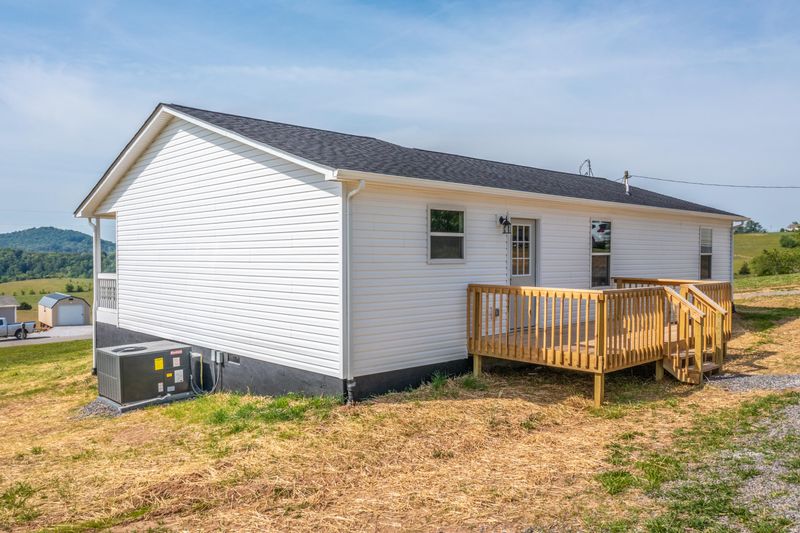 185 Lookout Dr, Rutledge, TN 37861