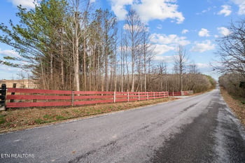 185 Mt Vernal Rd, Rockwood, TN 37854