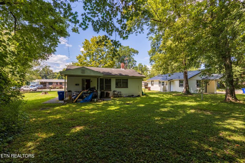 185 S Purdue Ave, Oak Ridge, TN 37830