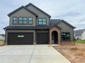 185 Sesame St, Lenoir City, TN 37772