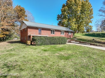 185 Trigonia Rd, Greenback, TN 37742