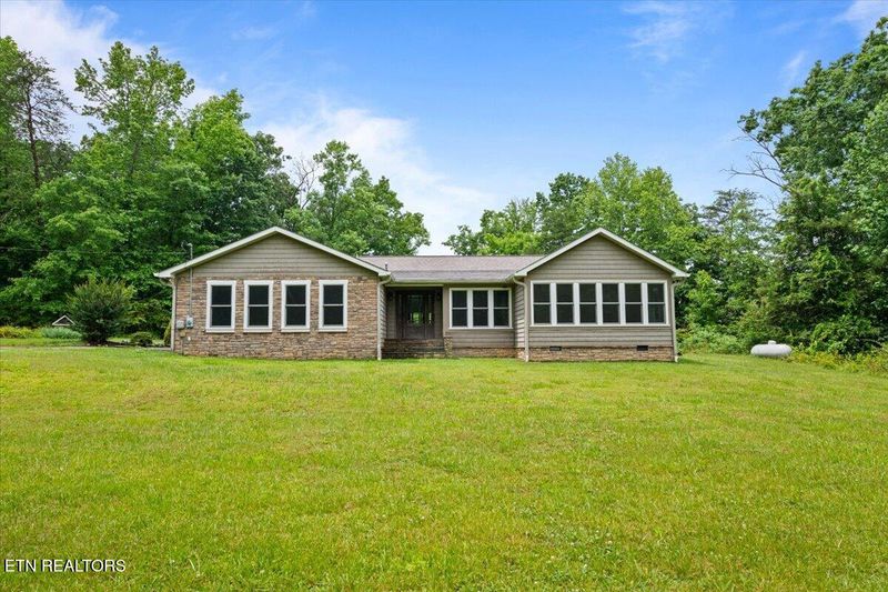 185 Valley View Ln, Jellico, TN 37762