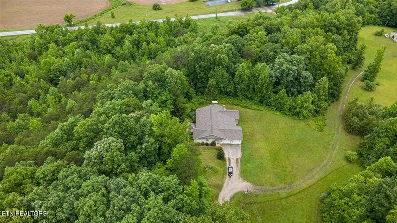 185 Valley View Ln, Jellico, TN 37762