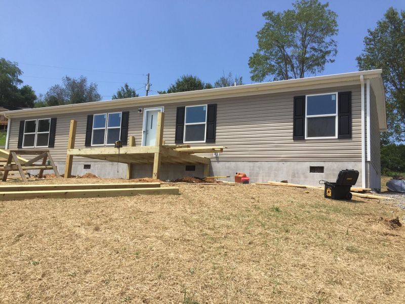 1850 Dover Rd, Morristown, TN 37814
