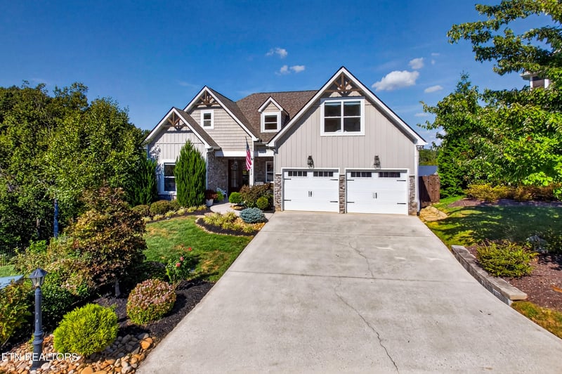 1852 Pierceson Point Ln, Knoxville, TN 37932