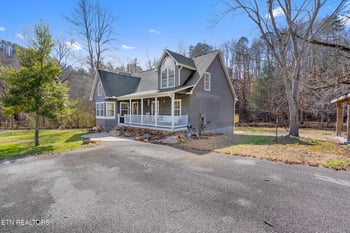 1853 Bluff Mountain Rd, Sevierville, TN 37876
