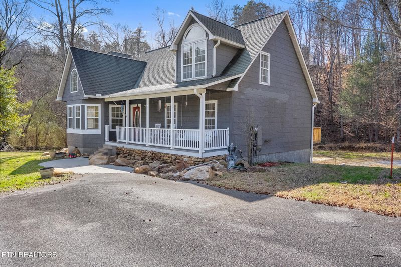 1853 Bluff Mountain Rd, Sevierville, TN 37876