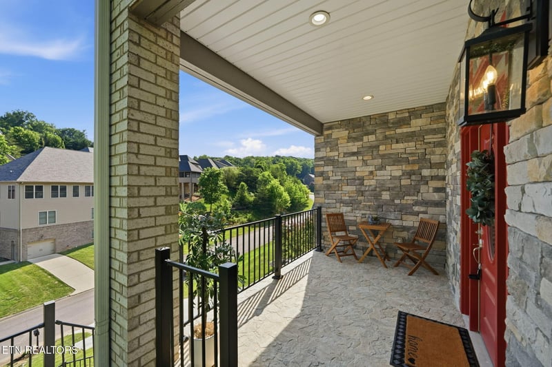 1853 Calgary Falls Ln, Knoxville, TN 37931