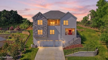 1853 Calgary Falls Ln, Knoxville, TN 37931