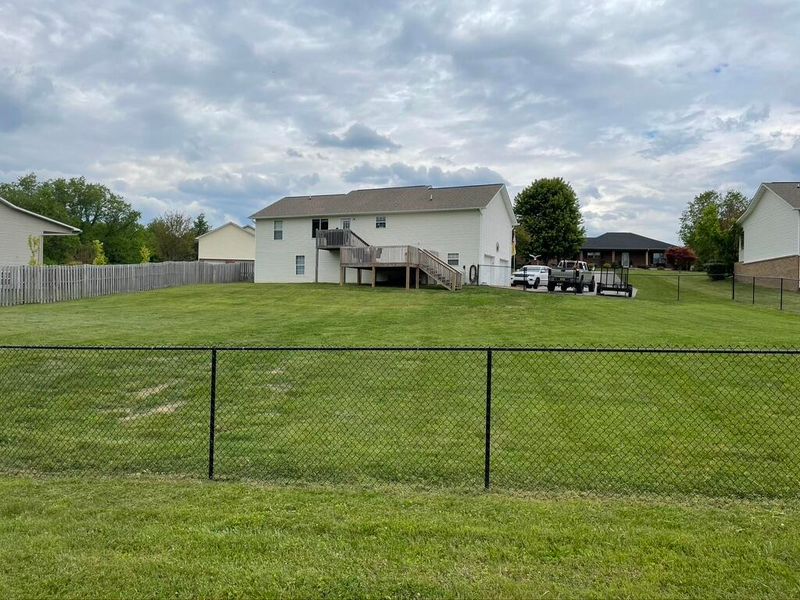 1855 River Vista Cir, Sevierville, TN 37876
