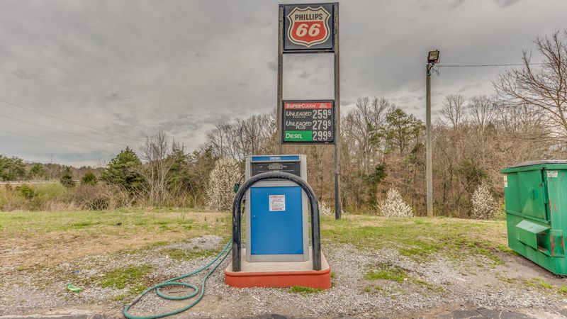 18555 Tn 72, Loudon, TN 37774