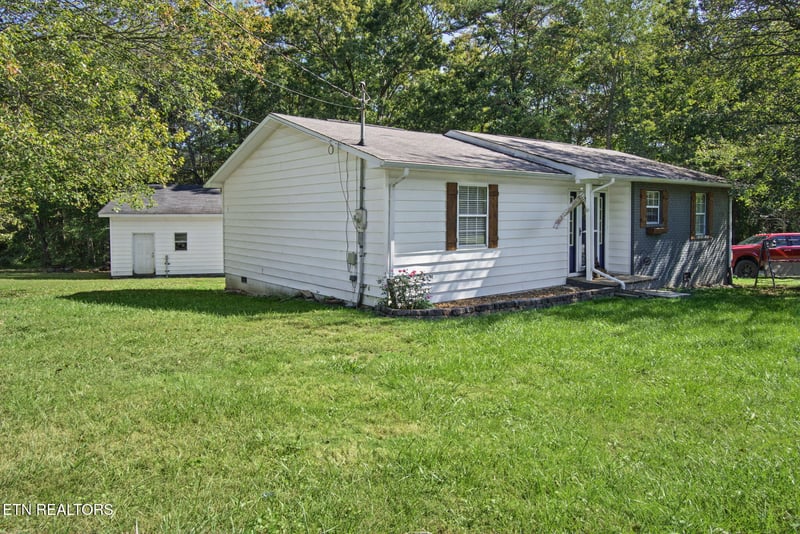 1858 Lawson Rd, Crossville, TN 38571