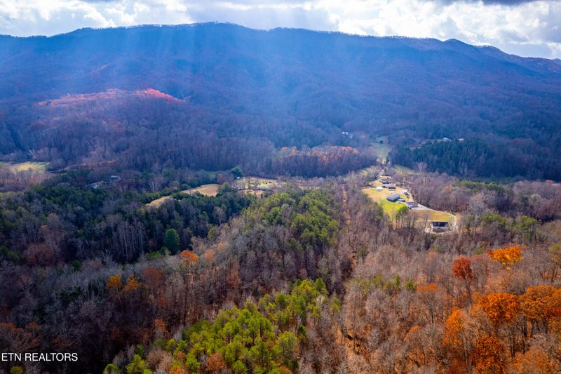 1858 Old Chilhowee Rd, Seymour, TN 37865