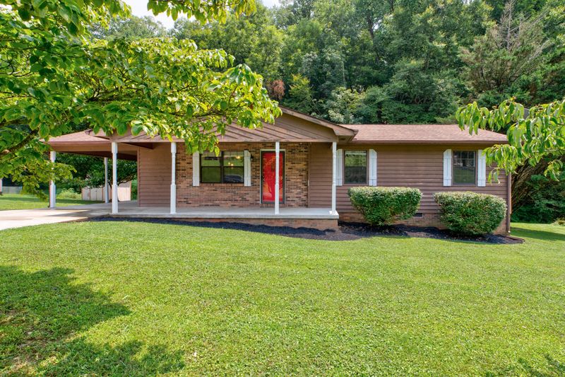 186 Hope Weir Ln, Jacksboro, TN 37757