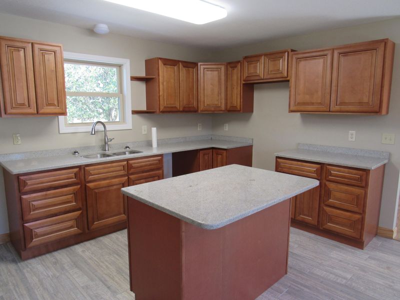 186 Meadowlark Dr, Harriman, TN 37748