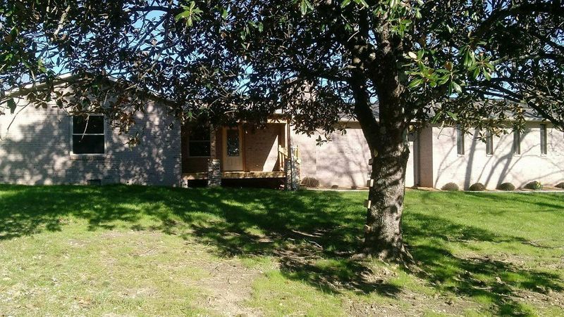 186 Meadowlark Dr, Harriman, TN 37748