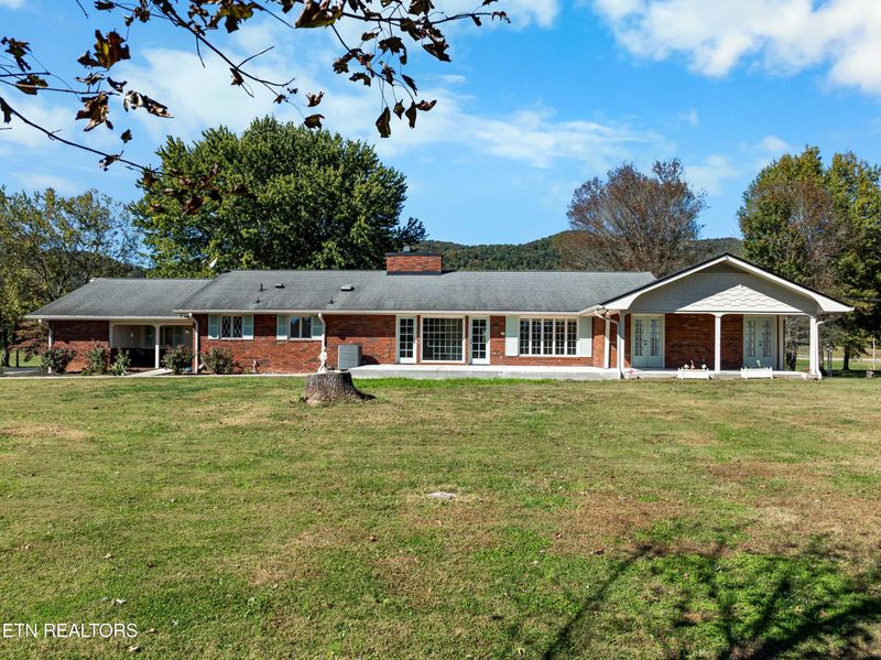 186 Shetland Rd, Lafollette, TN 37766