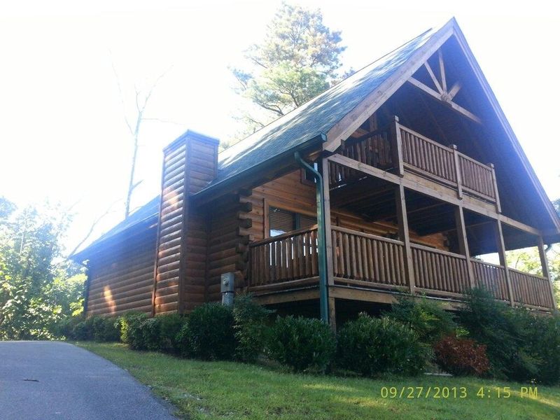 1860 Laurel Valley Way, Sevierville, TN 37862