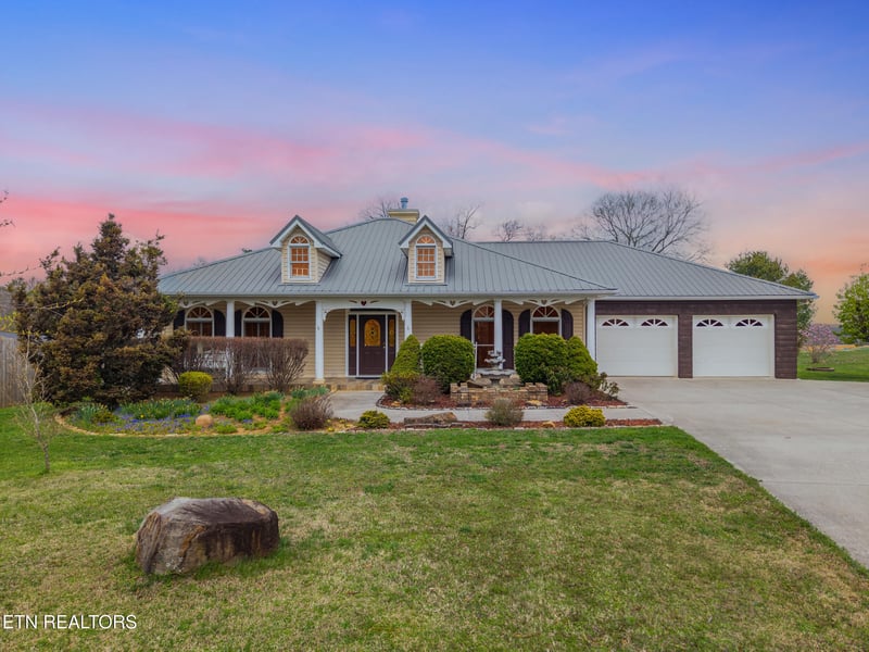 1861 Big Buck Ln, Sevierville, TN 37876