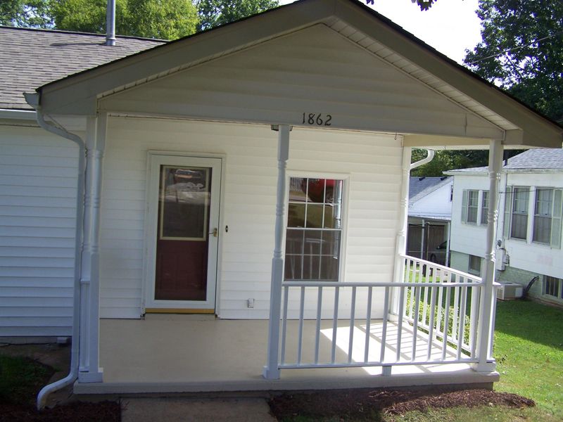 1862 Beech St, Knoxville, TN 37920