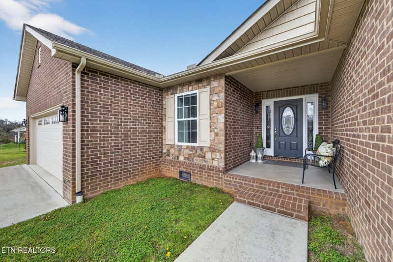 1865 River Vista Cir, Sevierville, TN 37876