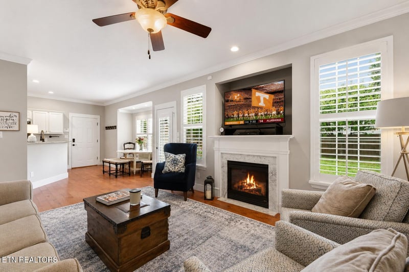 1866 Silver Cloud Ln, Knoxville, TN 37909