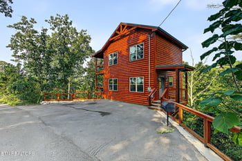 1868 Blue Tick Way, Sevierville, TN 37876