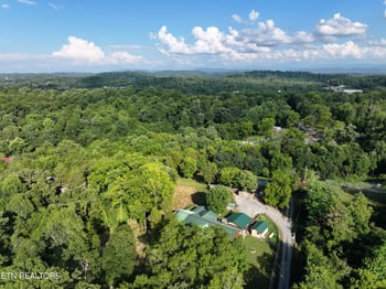 1869 E Old Topside Rd, Louisville, TN 37777