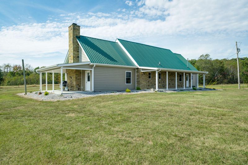 187 Anthony Rd, Sunbright, TN 37872