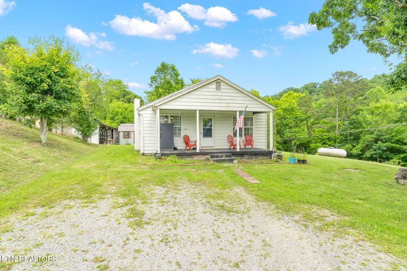 187 Monroe Rd, Maynardville, TN 37807
