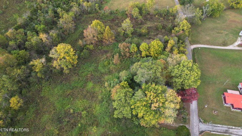 187 State Ln, Lafollette, TN 37766