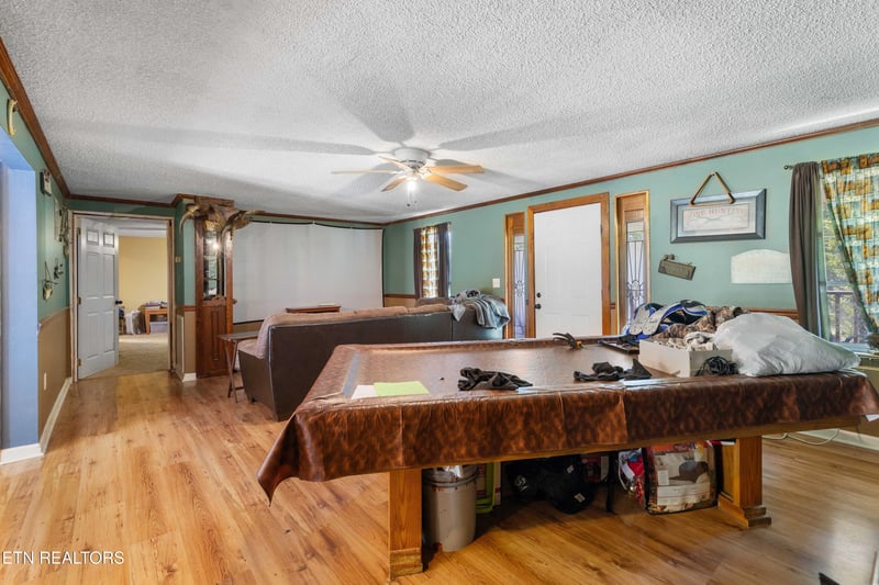 187 Vinsant Hollow Ln, Jacksboro, TN 37757