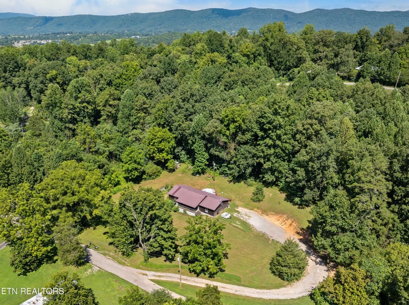 187 Vinsant Hollow Ln, Jacksboro, TN 37757