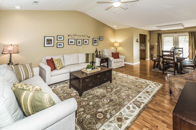 1870 Explorer Ln, Knoxville, TN 37912
