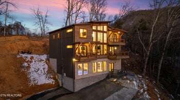 1879 Allen Way, Sevierville, TN 37862