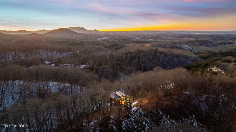 1879 Allen Way, Sevierville, TN 37862