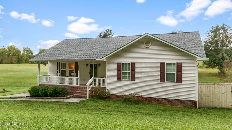 188 Cherokee Dr, Bean Station, TN 37708