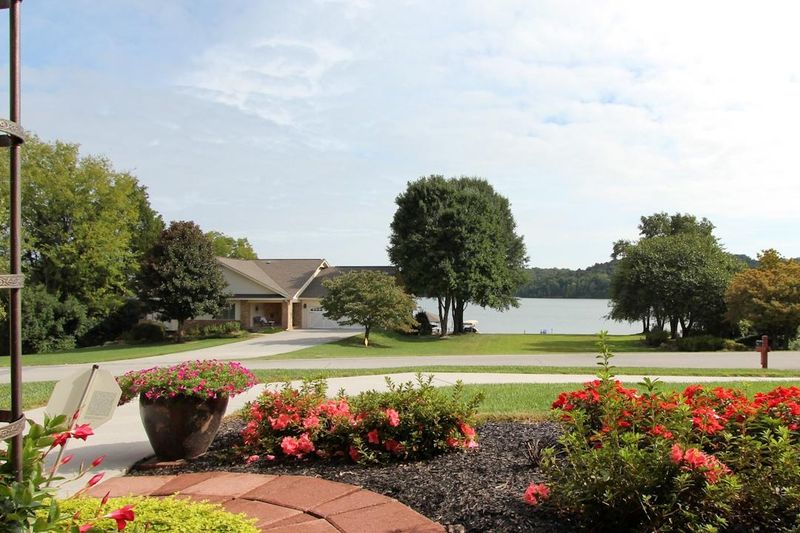 188 Chuniloti Way, Loudon, TN 37774