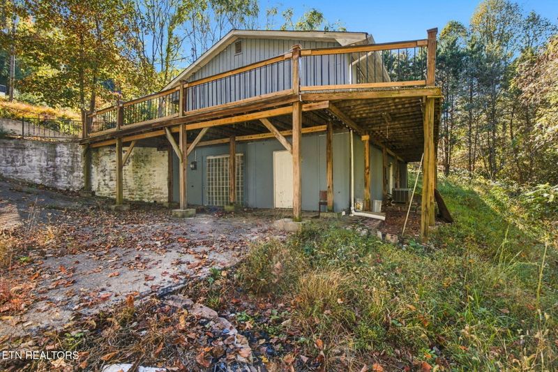 188 Green Ln, Powell, TN 37849