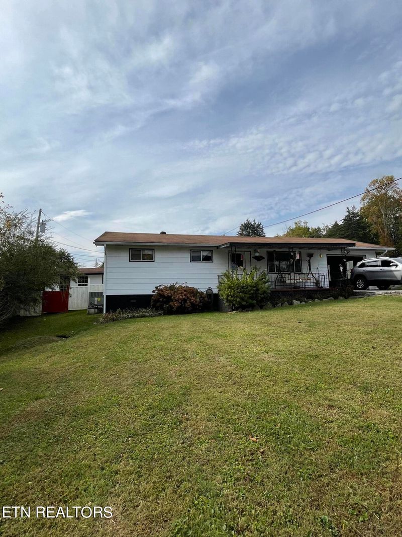 188 Moonview Dr, Lafollette, TN 37766