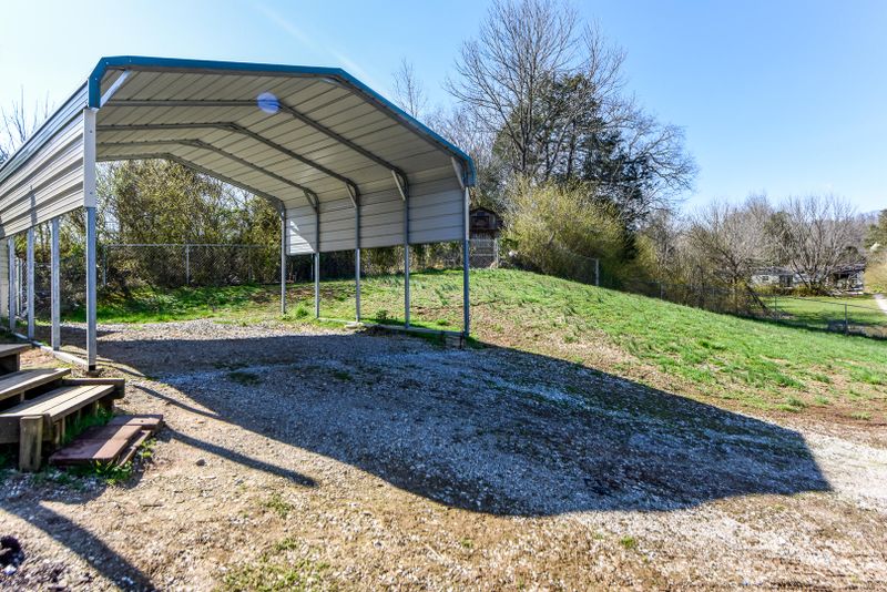 188 Poplar Creek Rd, Harriman, TN 37748