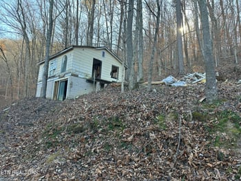 188 White Oak Ln, Caryville, TN 37714