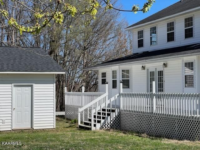1881 Oak Grove Rd, Rocky Top, TN 37769
