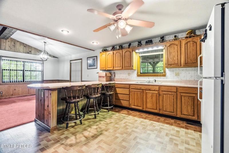1889 Natures Ln, Sevierville, TN 37862
