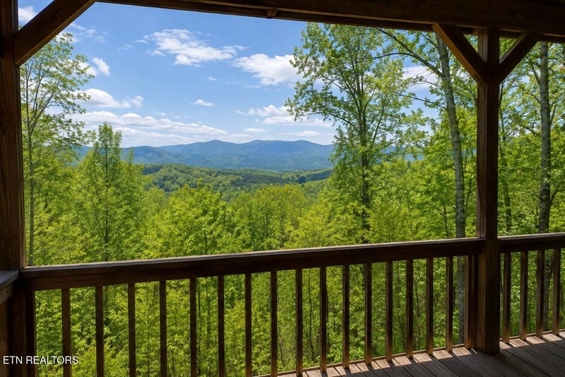 1889 Natures Ln, Sevierville, TN 37862